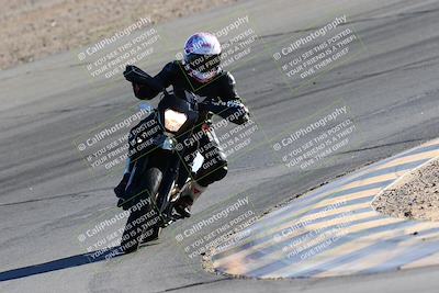 media/Jan-08-2022-SoCal Trackdays (Sat) [[1ec2777125]]/Turn 10 (2pm)/